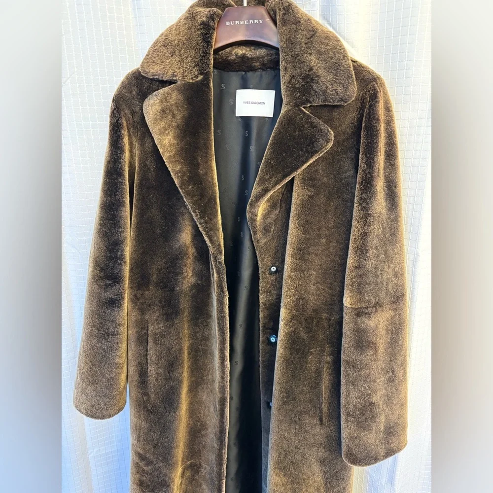 Yves Salomon shearling lamb coat Size38 or M. Olive color. Like new with tag. - Picture 5 of 12